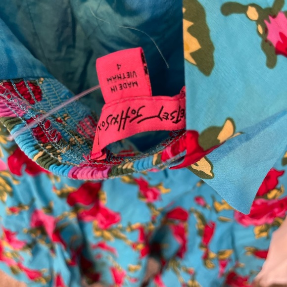 Brand; Betsey Johnson. Floral dress. Size: 4. - Picture 4 of 7